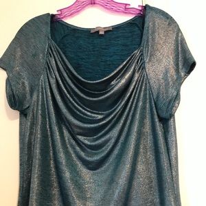 NY Collection drape neck green shimmer top. Size L❤️